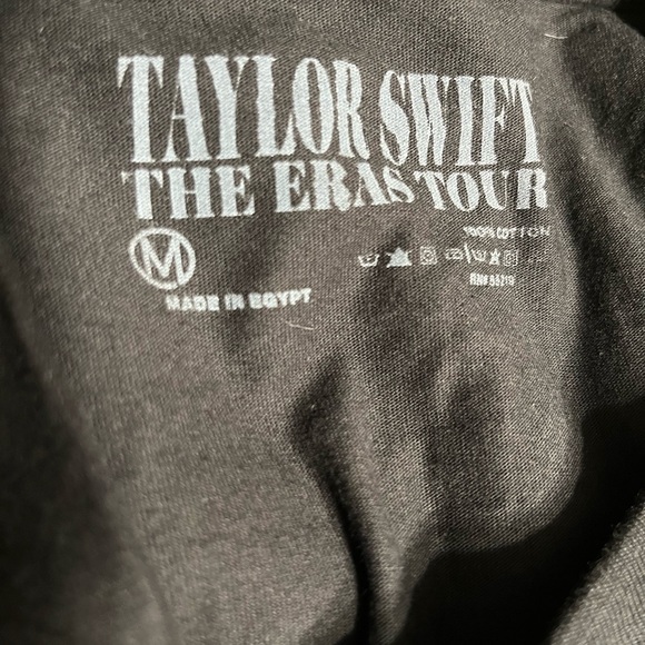 Taylor Swift The Eras Tour Tee Shirt Size medium Official Merchandise Black, - Picture 4 of 12